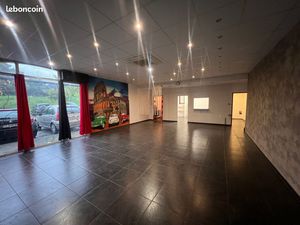 Location Local 97 2m²