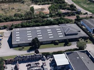 Local commercial 1400 m² AUXERRE