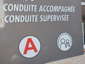 Fonds de commerce Auto école