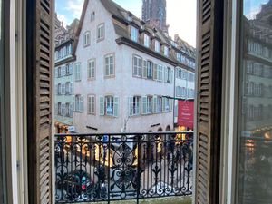 Local professionnel commercial de 5-7 pièces de 193 m² Carré d'Or Strasbourg