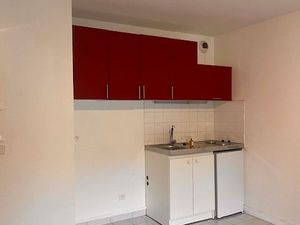 Location studio face a la gare de beauvais