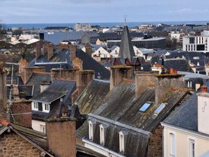 LOCATION T2 SAINT-SERVAN 41 9m² refait à neuf  chauffage et eau compris