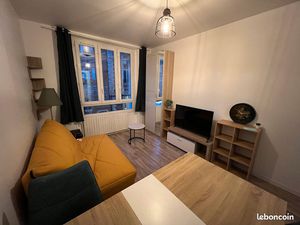 Beau studio rénové et équipé à neuf - hyper centre Rouen droite