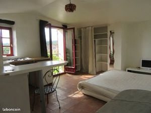 Studio Peynier centre 30m2 petite terrasse