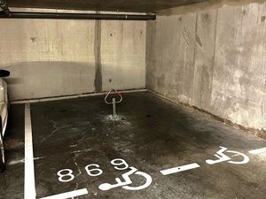 Parking sécurisé 16 5 m² Wazemmes