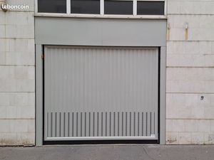 Vend box proximité immédiate de Jean Macé