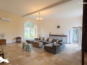 Ferme 8 pièces 240 m²