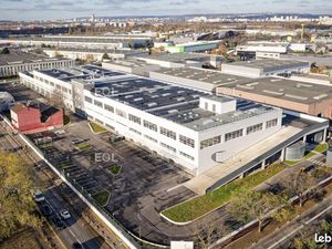 Local industriel 2 779 m²
