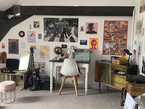 Studio à deux pas D Dussoubs - 420 euros chauffage  électricité et eau compris