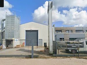 Local industriel et commercial