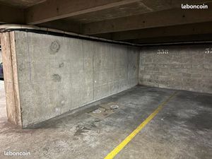 Parking sécurisé en sous sol