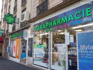 Pharmacie 140 m²