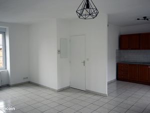 Appartement 3 pièces avec stationnement