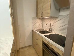 F2 proche de la Comédie dans résidence de standing sécurisée