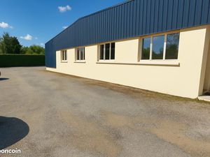 Local d'activité 320 m²