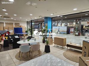 Local 113 m² Mâcon