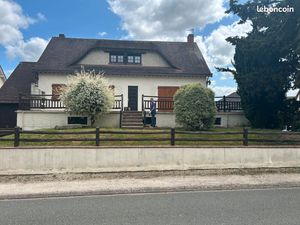 Loue grande maison de caractère