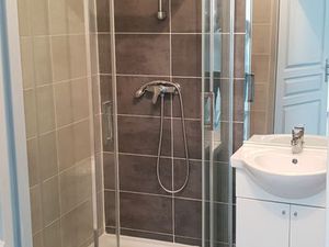 GRAND STUDIO + TERASSE A 50M de LA FAC et DE LA ZC LA NEUVE