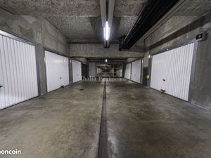 Parking/box 15 m² Grenoble