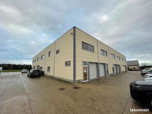Local d'activité 200 m²