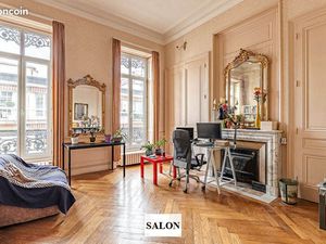 T5 proche place puvis de chavanne