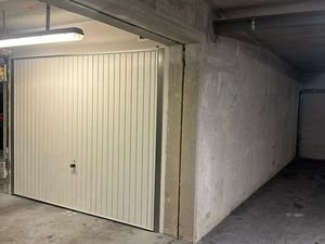 Parking souterrain / Box fermé sécurisé 19m2