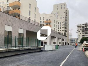 Local industriel 42 m²