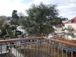 BUC beau 2 pièces 43m2