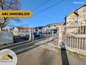 Local 348 m² Orange