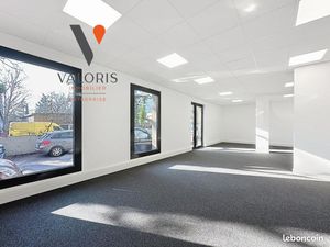 Local commercial 64 m²