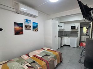 Studio à louer (dessous de villa)