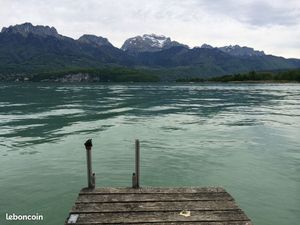Emplacements de stationnements et gardiennage bateaux  camping-cars et caravanes