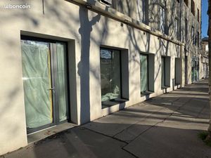 Local commercial emplacement nº1