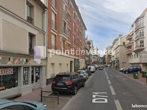 Local commercial 252 m²