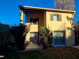 Maison indépendante rénovée dans secteur calme à Avignon