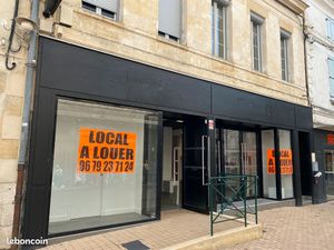 Local commercial - 180 m2 - rue piétonne