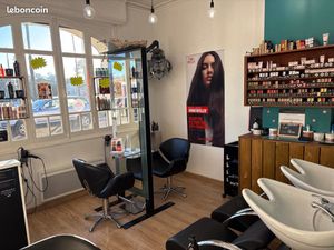 Salon de coiffure manucure à LEGE