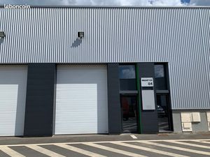 Atelier + Entrepôt + Bureau + 3 Parking – 175m²