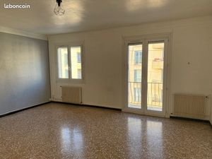 Loue appartement 3 chambres avec garage individuel