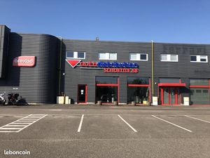 Local bureaux 2 003 m²