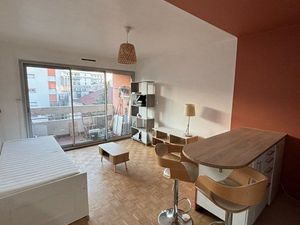 Studio 28m2 avec terrasse 5m2