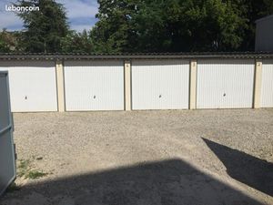 Garage quartier des Chaillots à Sens