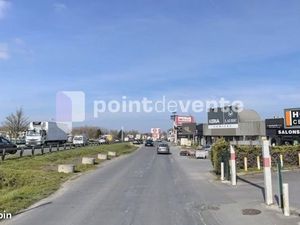 Local commercial 960 m²