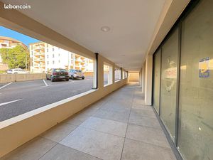 Local commercial 84 m² BASTIA
