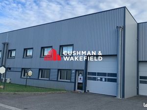 Local d'activité 671 m²