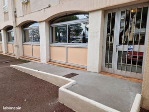 Bureau à louer dans un cabinet médical