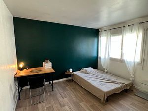 APPARTEMENT MEUBLÉ + PARKING (Avenue George Clemenceau Talence) Studio