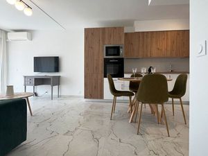 2 pièces rénové à neuf – Centre-ville d’Antibes