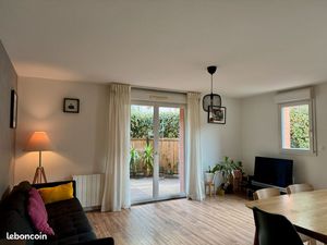 T4 rez-de-jardin & piscine & 2 parkings