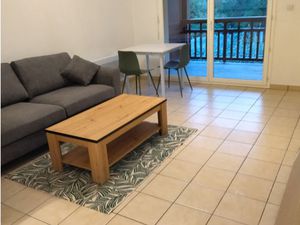 T2 meublé et calme de 38 m² avec piscine et balcon